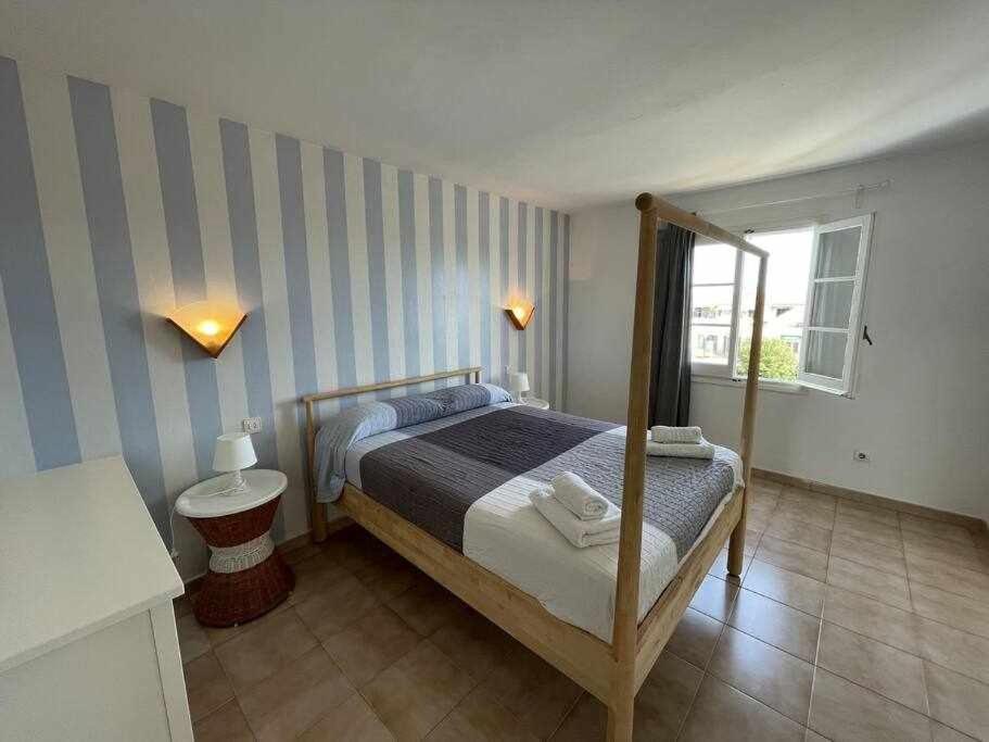 Mitjana Apartamento Con Piscina Ciutadella  Eksteriør bilde