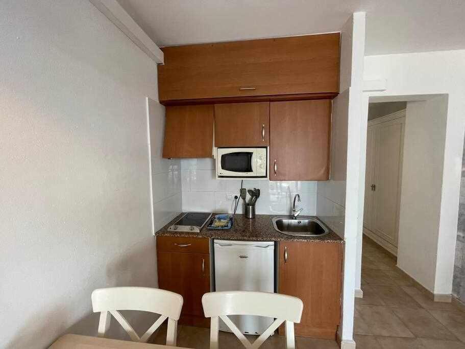 Mitjana Apartamento Con Piscina Ciutadella  Eksteriør bilde